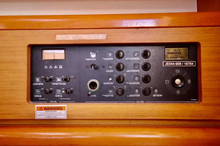 Vela Via Yacht Photos Pics 