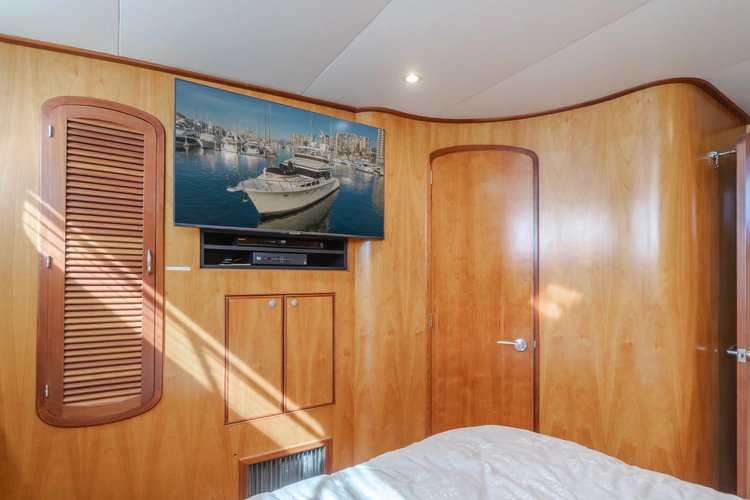 Tribeless Yacht Photos Pics 