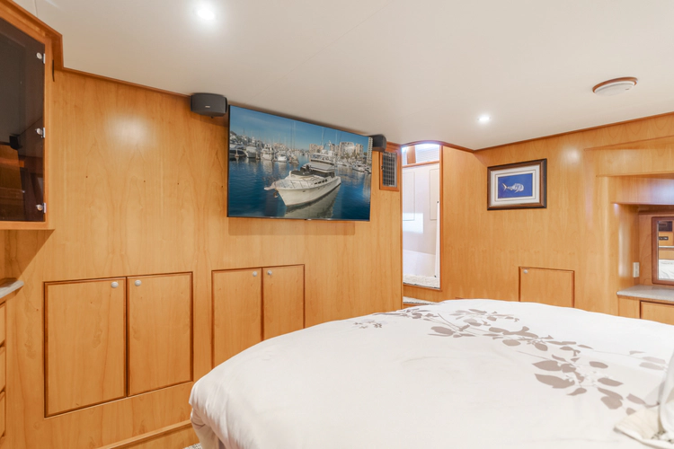 Tribeless Yacht Photos Pics 