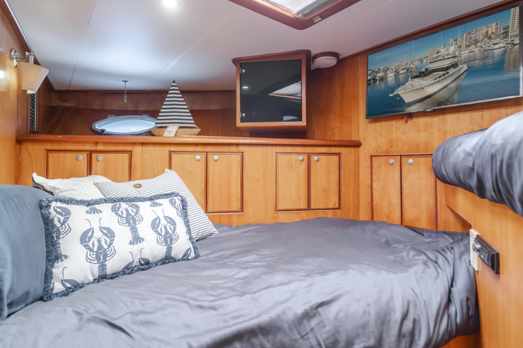 Tribeless Yacht Photos Pics 