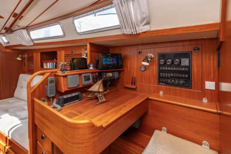 Roniin Yacht Photos Pics 
