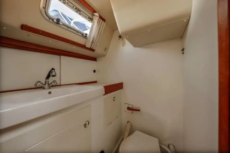 Roniin Yacht Photos Pics 