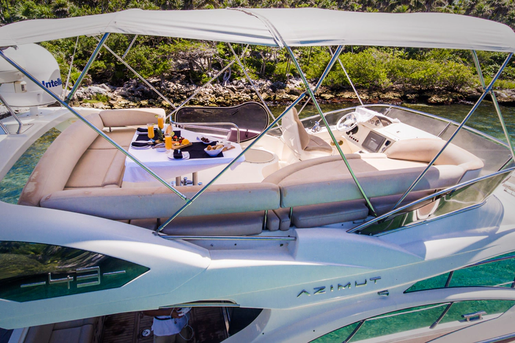 Mi Vieji Yacht Photos Pics 