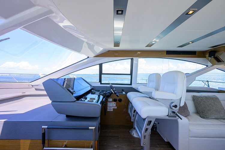 Unorthodocs Yacht Photos Pics 