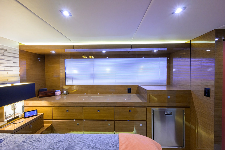 Unorthodocs Yacht Photos Pics 