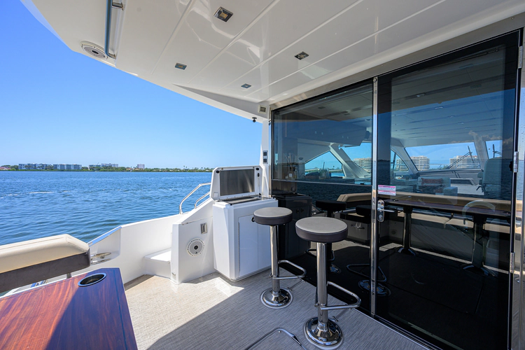 Unorthodocs Yacht Photos Pics 