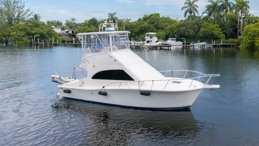 33' Luhrs 2005