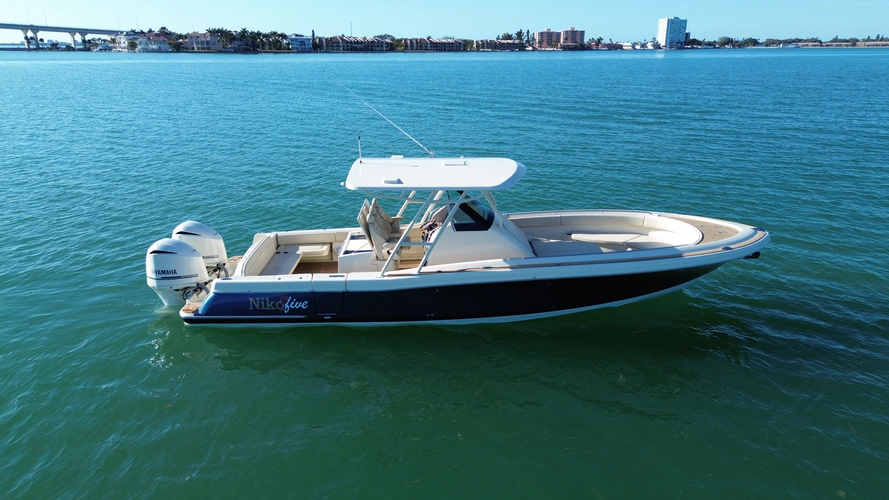 33' Chris-Craft 2015