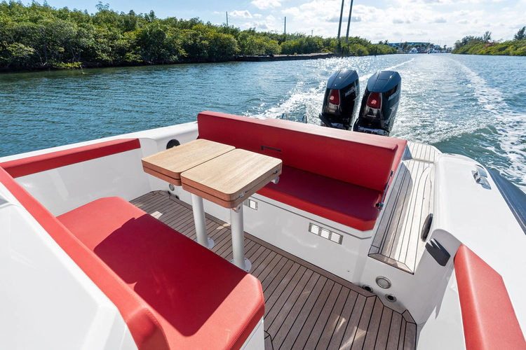 Vagabonda Yacht Photos Pics 