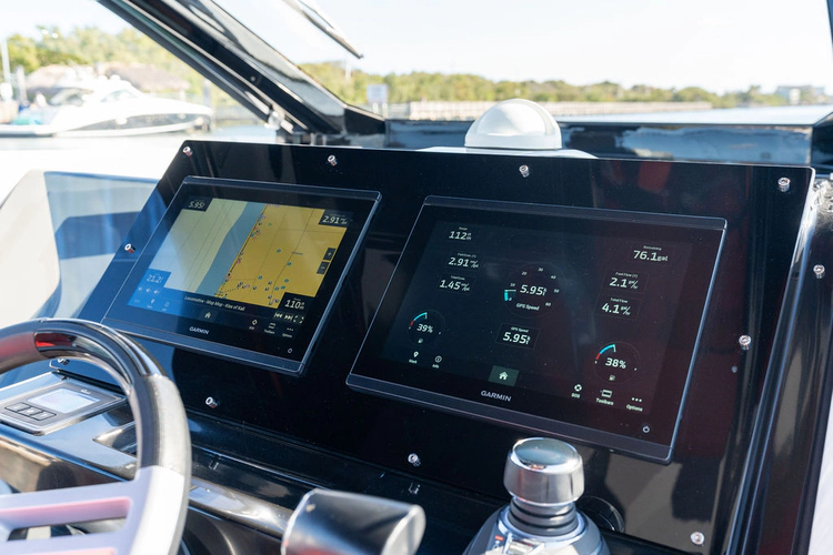 Vagabonda Yacht Photos Pics 