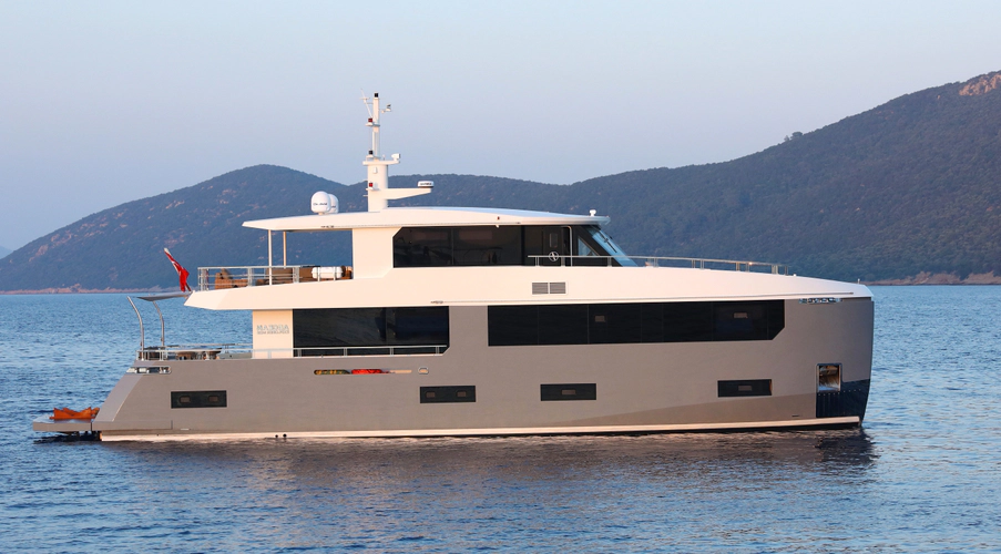 Tortura Yacht Photos Pics 