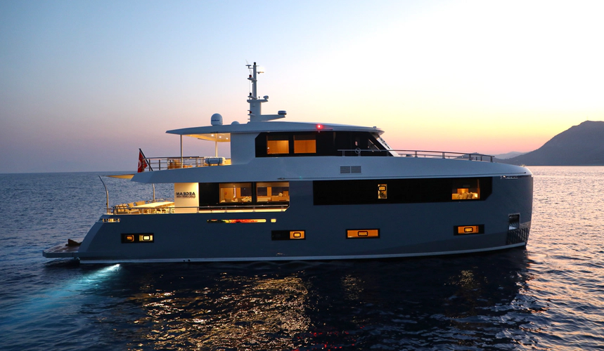 Tortura Yacht Photos Pics 