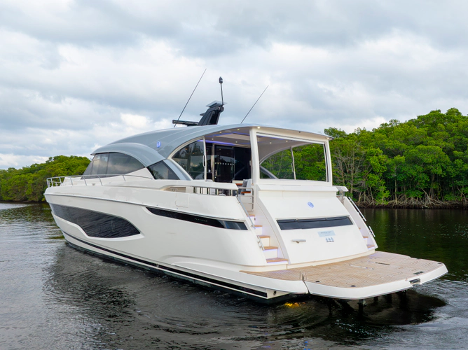 6800 Sport Yacht Yacht Photos Pics 