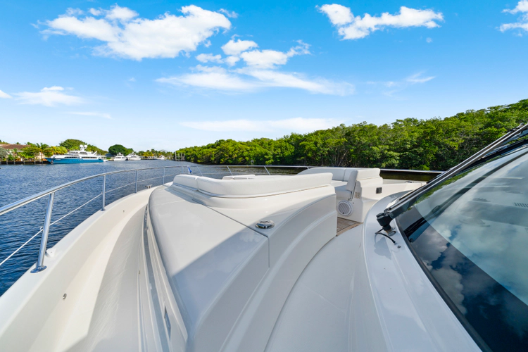 6800 Sport Yacht Yacht Photos Pics 