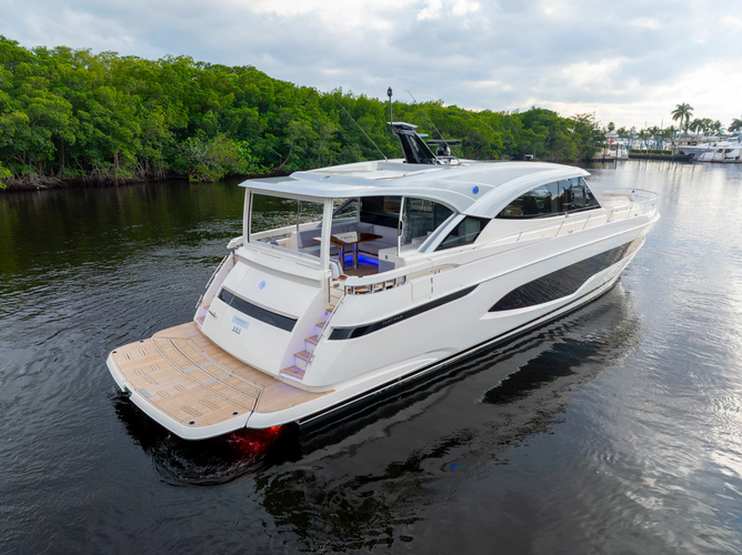 6800 Sport Yacht Yacht Photos Pics 