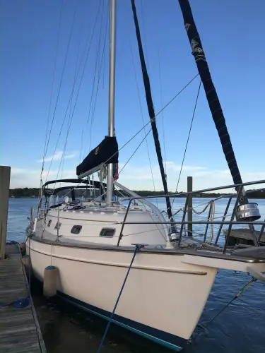 36' Island Packet 1997