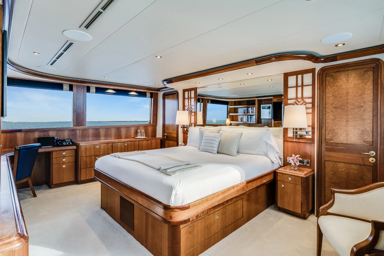 Avalina Yacht Photos Pics 