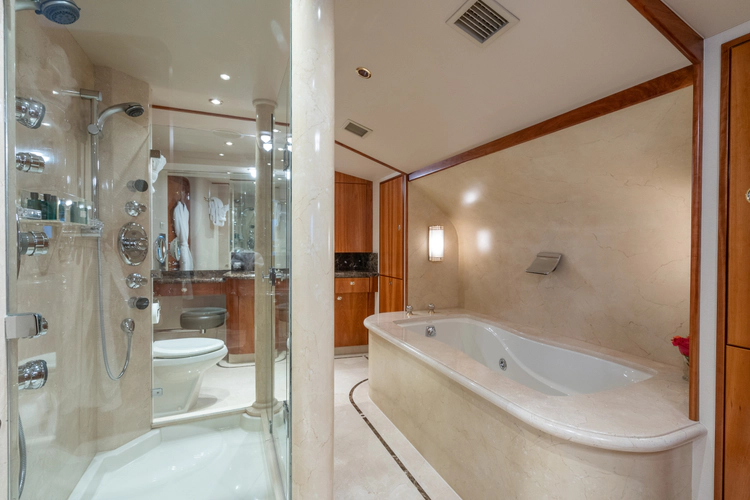 Avalina Yacht Photos Pics 
