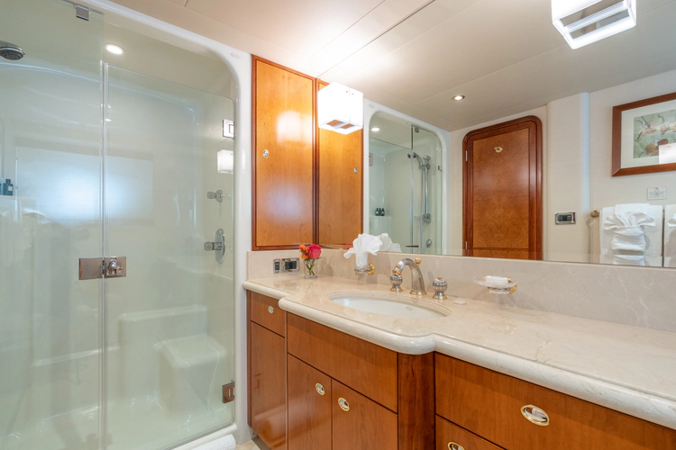 Avalina Yacht Photos Pics 