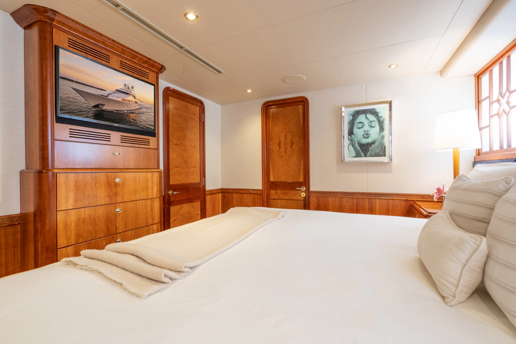 Avalina Yacht Photos Pics 