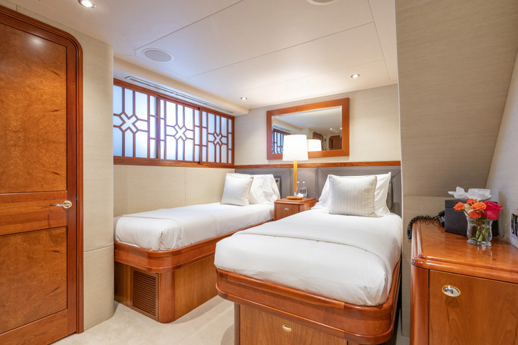 Avalina Yacht Photos Pics 