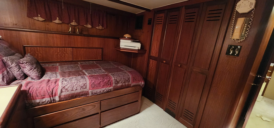 Intermezo Yacht Photos Pics 