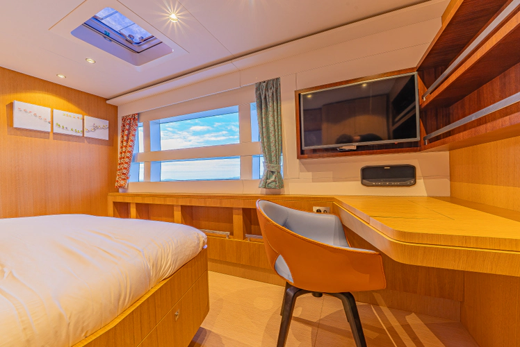 4 Ever Yacht Photos Pics 