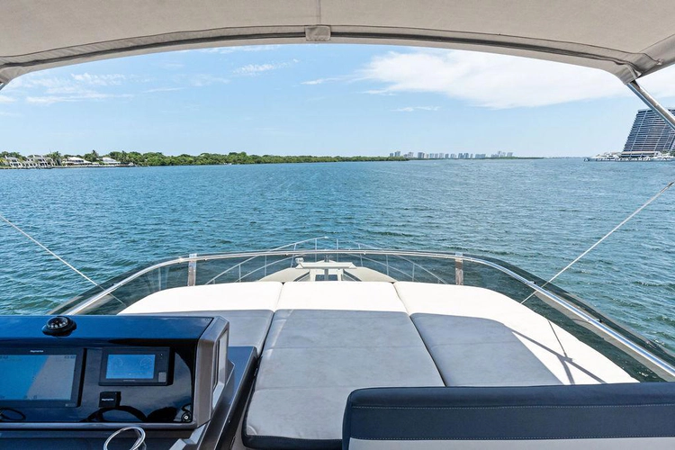 Sea Whisperer Yacht Photos Pics 