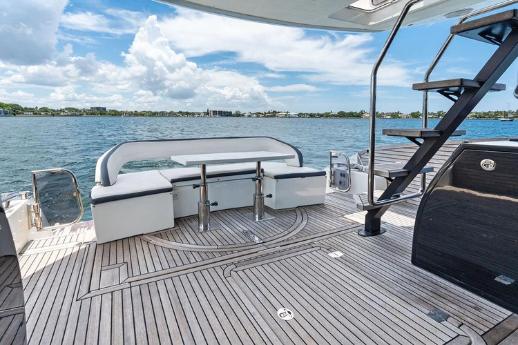 Sea Whisperer Yacht Photos Pics 