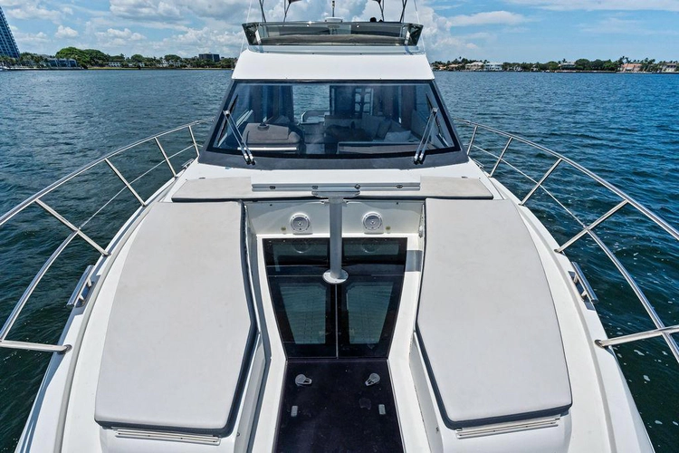 Sea Whisperer Yacht Photos Pics 