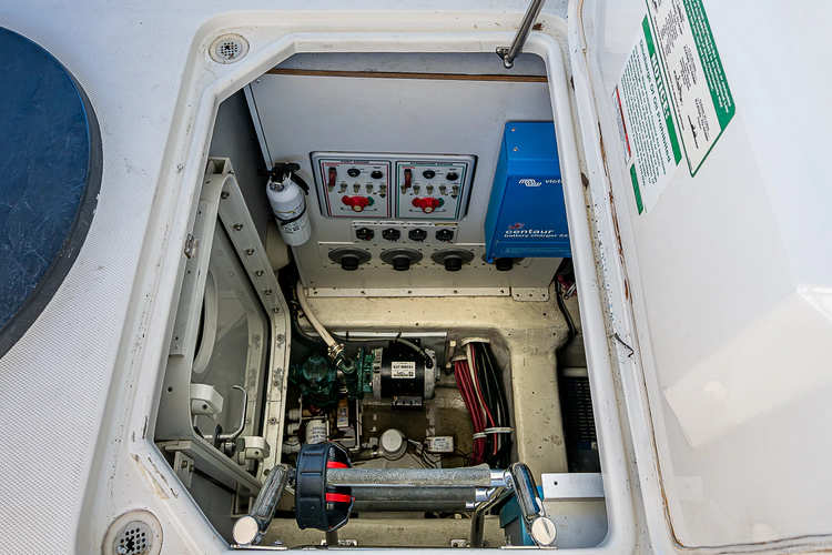 Ohana Yacht Photos Pics 