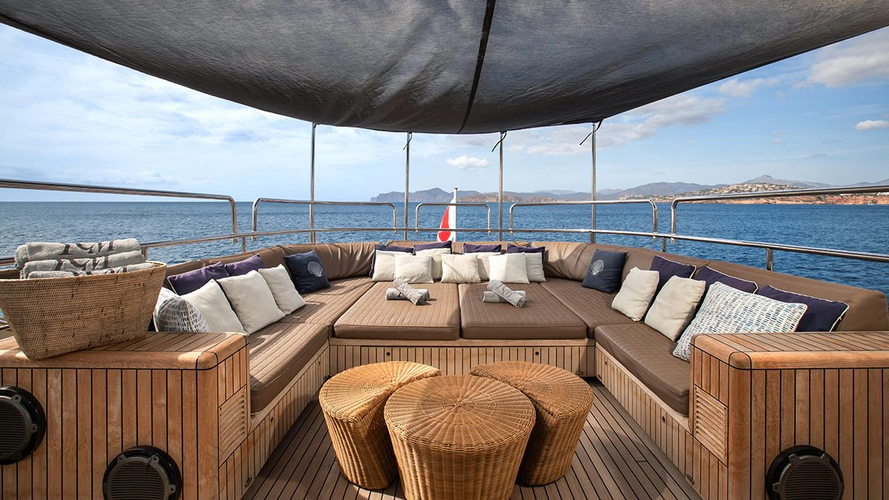 Ycm 120 Yacht Photos Pics 