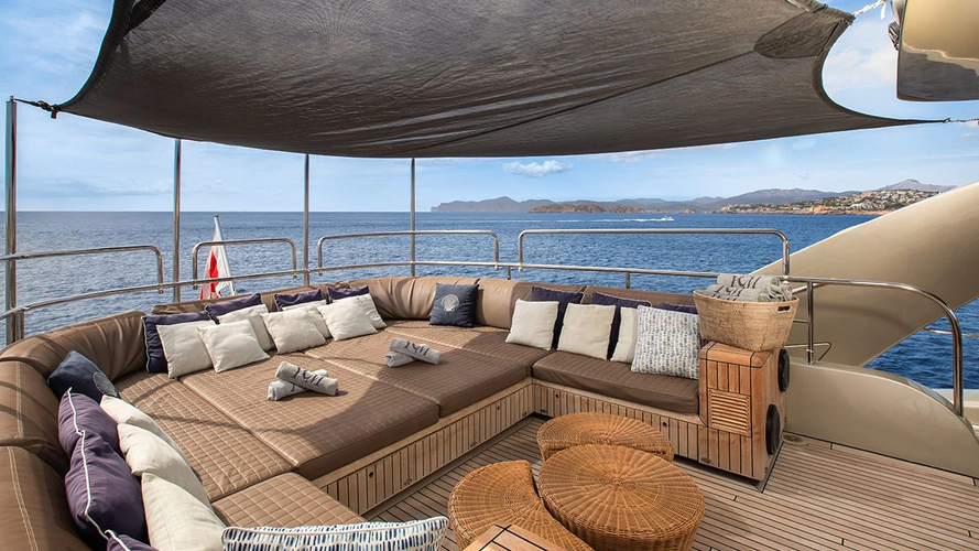 Ycm 120 Yacht Photos Pics 
