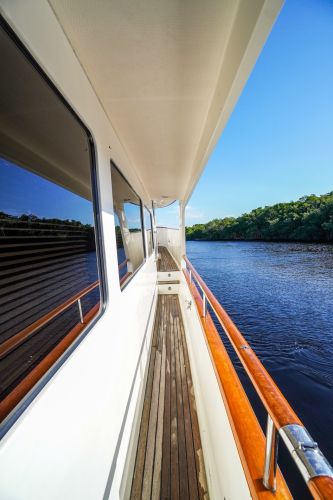 The Garlic Yacht Photos Pics 