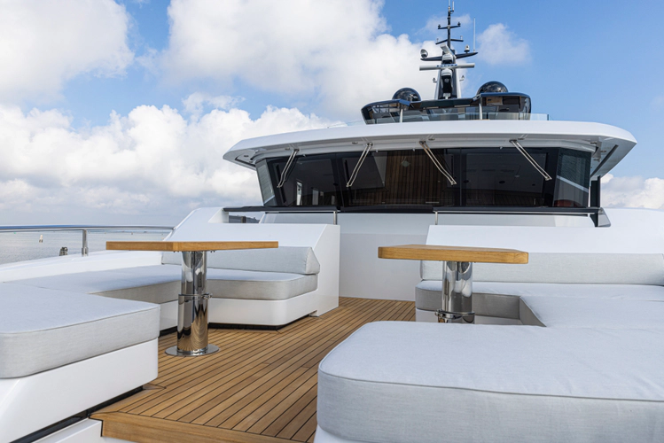 Ducale 120 Yacht Photos Pics 