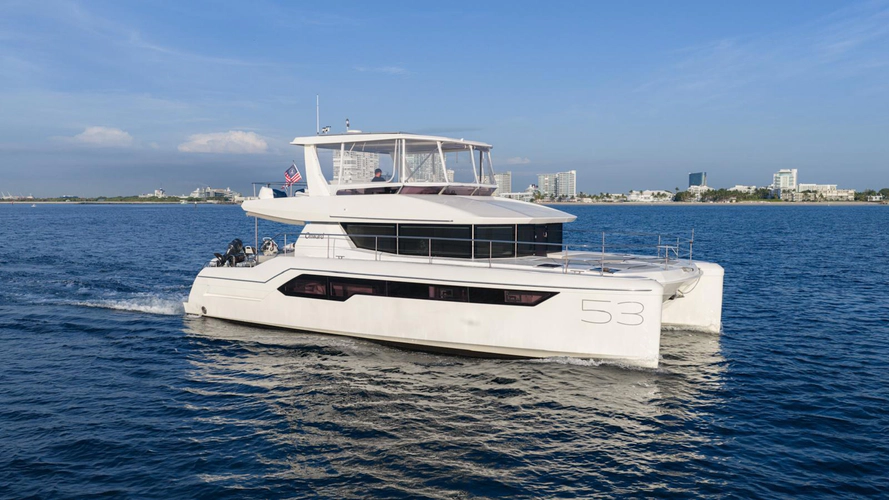 52' Leopard 2021
