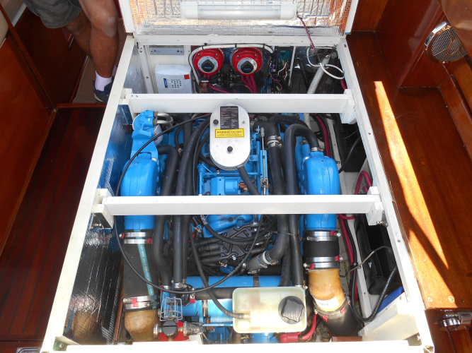 Dazzler Yacht Photos Pics 