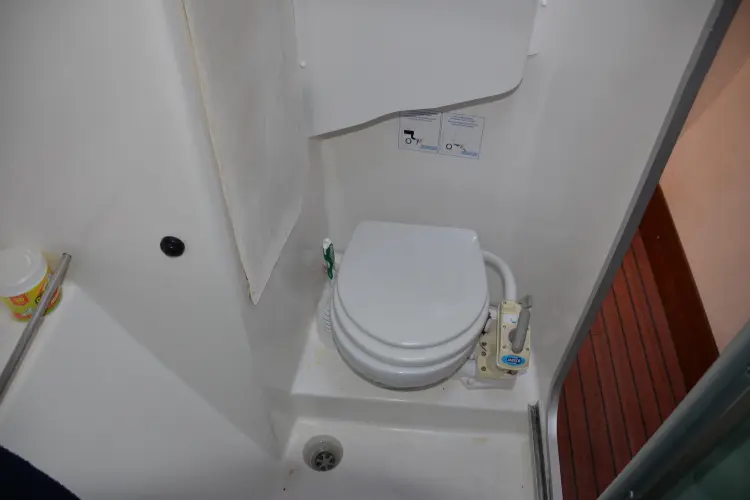 Dreamweaver Yacht Photos Pics 