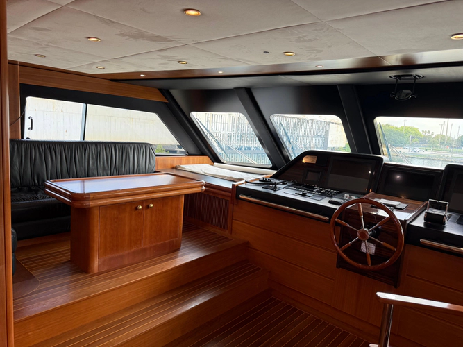 Sunrise Yacht Photos Pics 