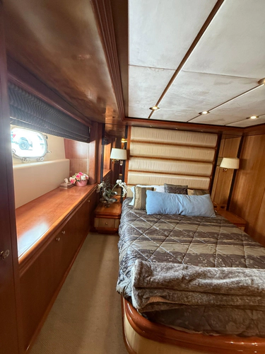 Sunrise Yacht Photos Pics 