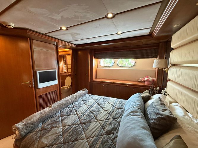 Sunrise Yacht Photos Pics 