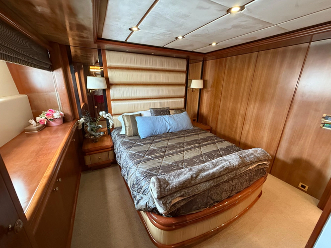 Sunrise Yacht Photos Pics 