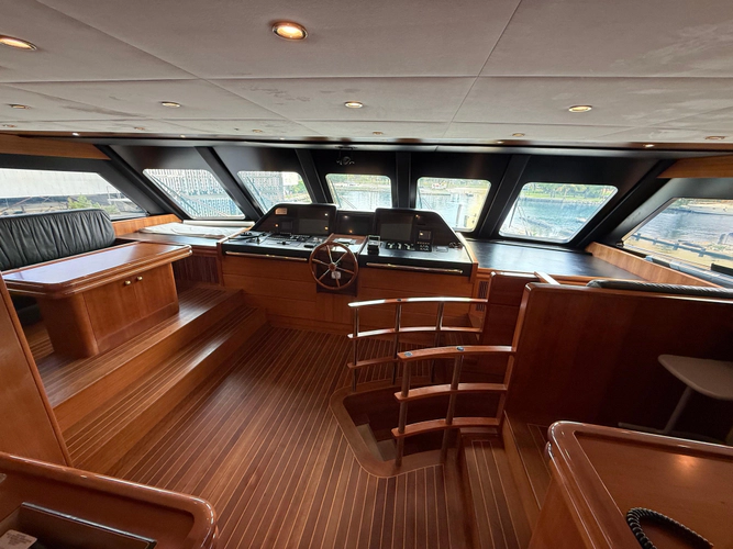 Sunrise Yacht Photos Pics 