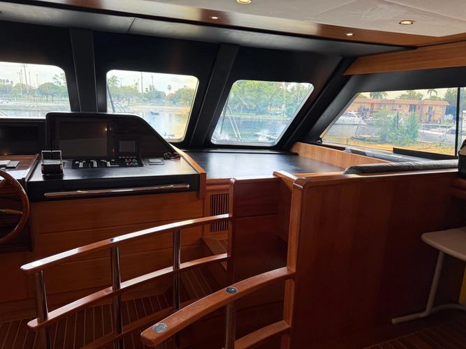 Sunrise Yacht Photos Pics 