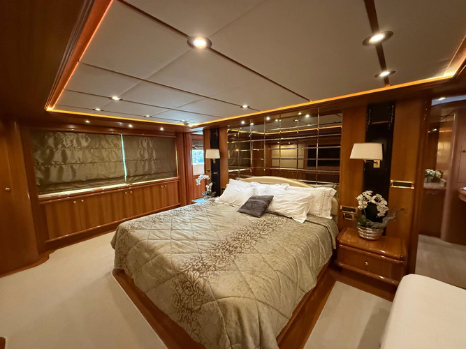 Sunrise Yacht Photos Pics 