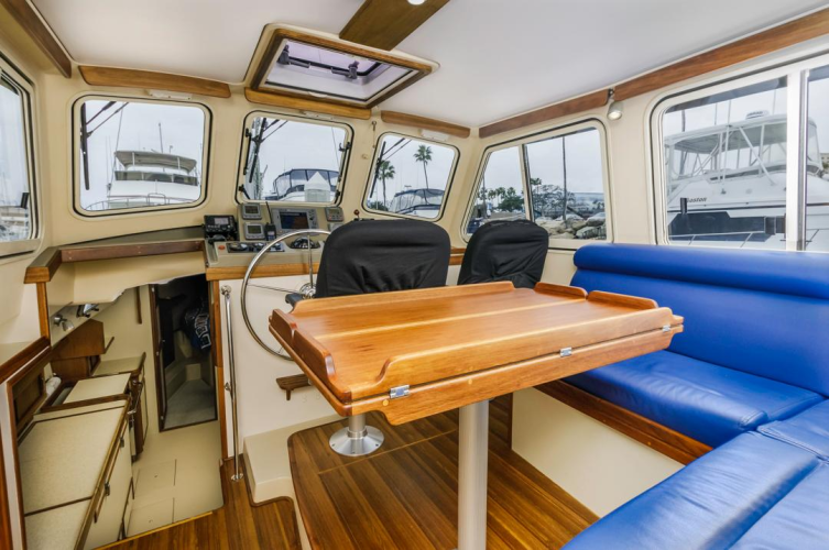 Seeker Yacht Photos Pics 