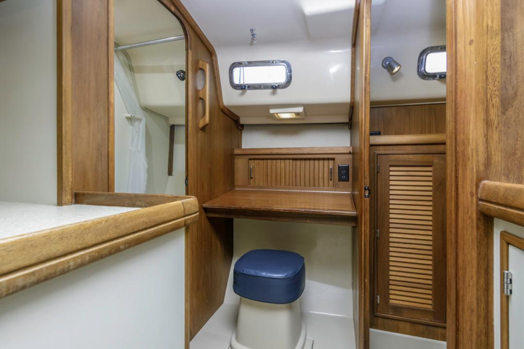 Seeker Yacht Photos Pics 