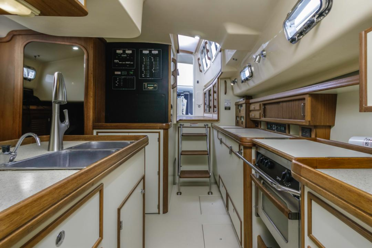 Seeker Yacht Photos Pics 