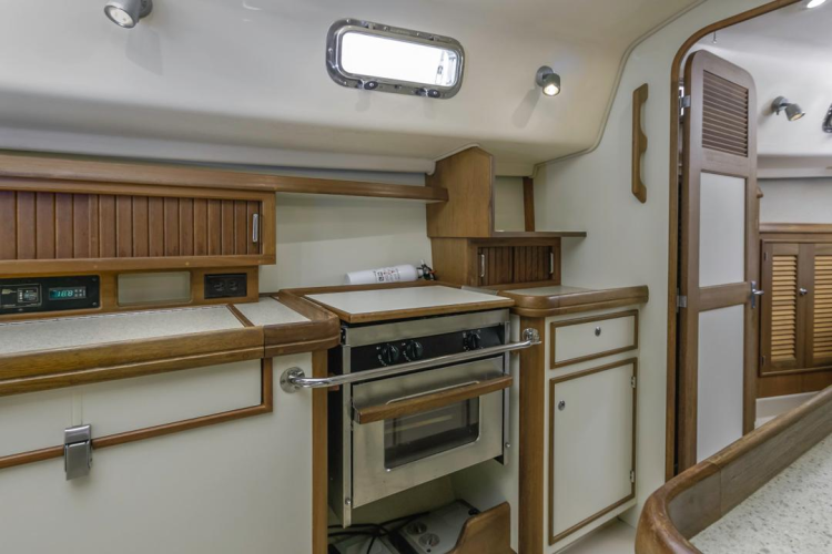 Seeker Yacht Photos Pics 