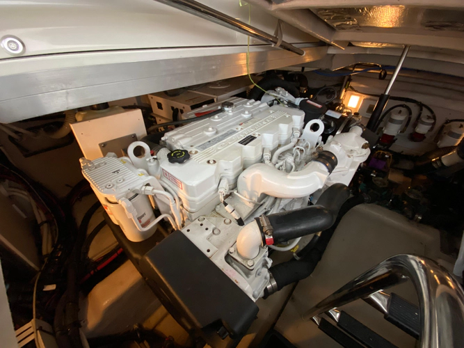 Equinox Yacht Photos Pics 